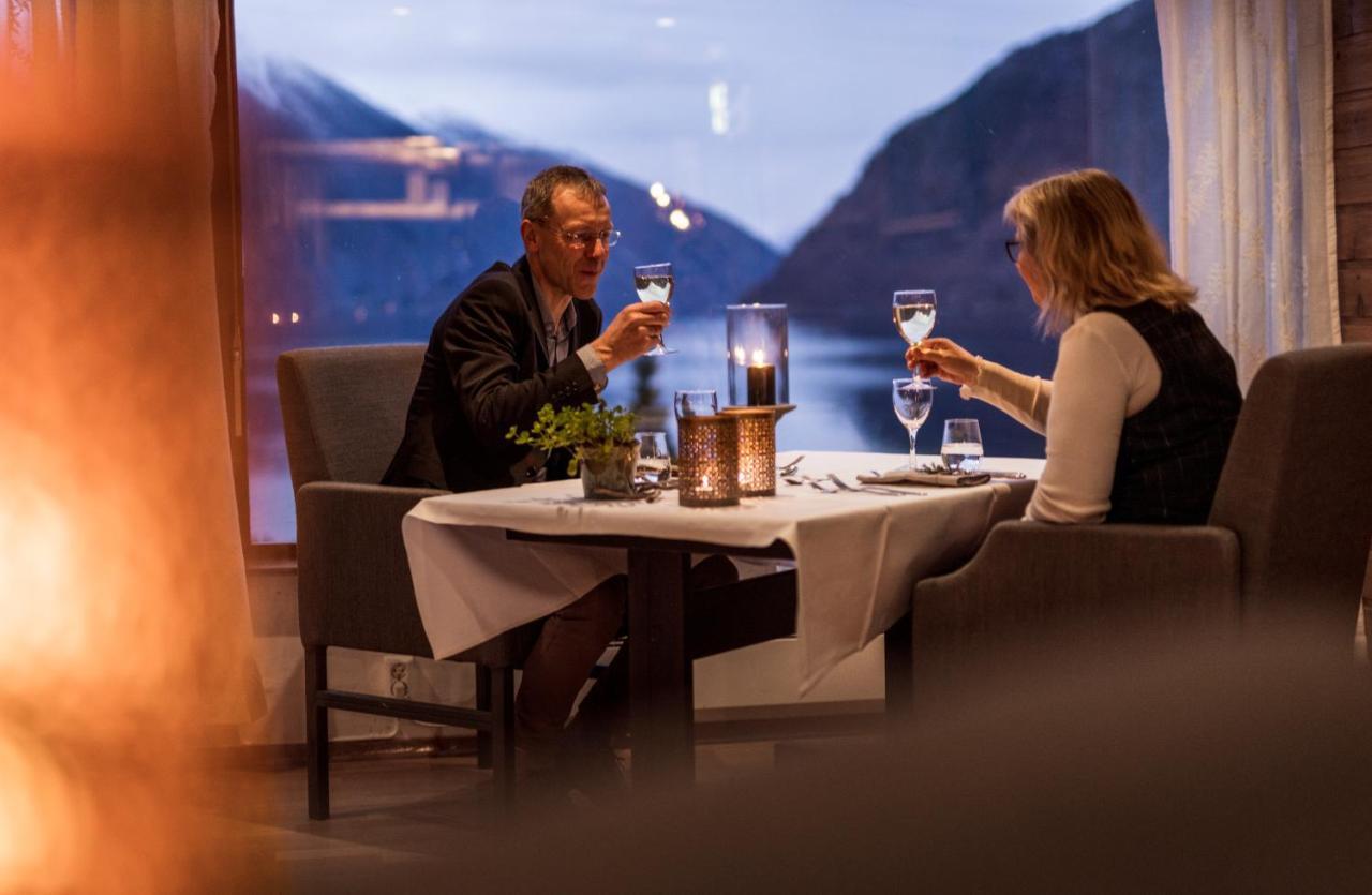Dragsvik Fjordhotel (Adults Only) Balestrand Kültér fotó